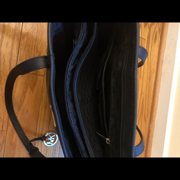 Large Black Michael Kors Purse - Picture 5 of 6